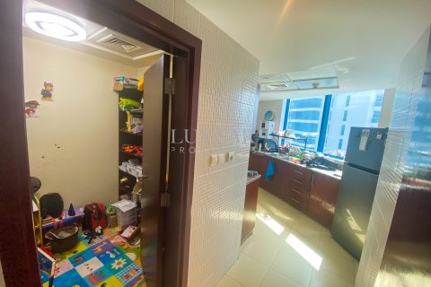 2 bedrooms Apartment in Dubai, UAE No. 6984 6
