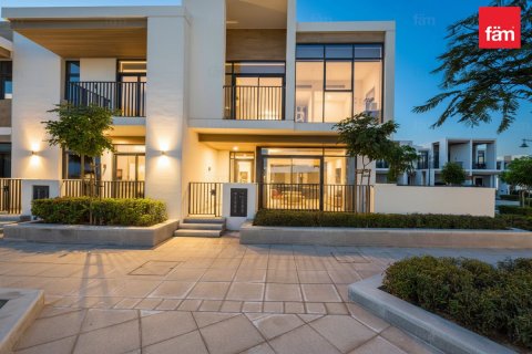 Townhouse de 4 dormitorios en Dubai, UAE No. 131972