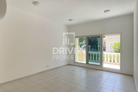 Apartment de 1 dormitorio en Dubai Investment Park, UAE No. 189716 4