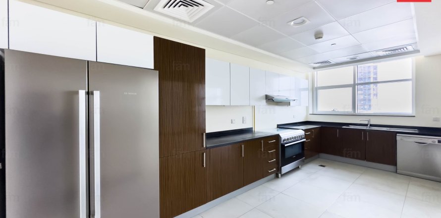 Квартира с 3 спальнями в Дубай Марина, ОАЭ №141414