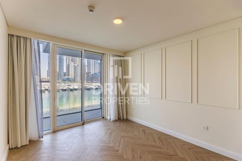 Квартира с 2 спальнями в EMAAR Beachfront, ОАЭ №191992 10