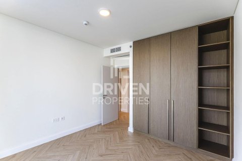 Квартира с 2 спальнями в EMAAR Beachfront, ОАЭ №191992 8