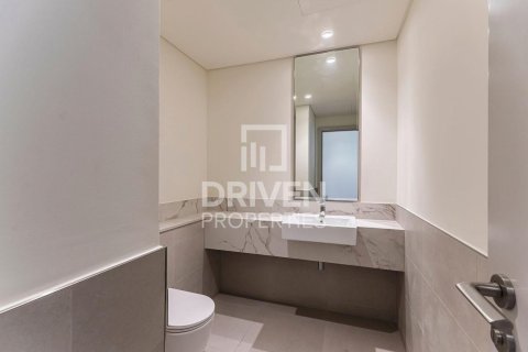 Квартира с 2 спальнями в EMAAR Beachfront, ОАЭ №191992 11