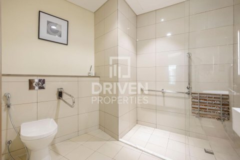 2 bedrooms Apartment in DAMAC Towers by Paramount, UAE No. 138395 19