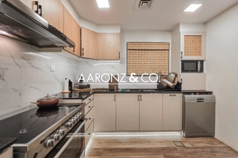 2 bedrooms Apartment in Jumeirah Lake Towers, UAE No. 151086 14