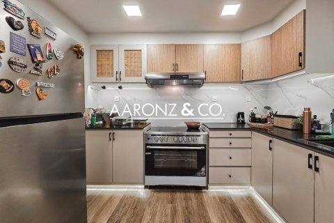 2 bedrooms Apartment in Jumeirah Lake Towers, UAE No. 151086 4