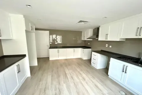 4 bedrooms Villa No. 127855 18