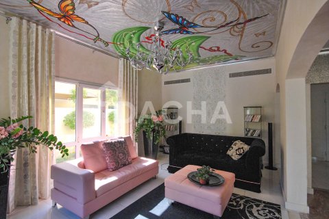 Вилла с 5 спальнями в Meadows, ОАЭ №155547 22