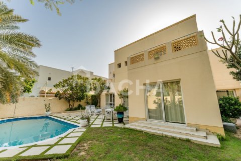 Вилла с 5 спальнями в Meadows, ОАЭ №155547 3