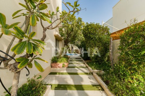 Вилла с 5 спальнями в Meadows, ОАЭ №155547 27