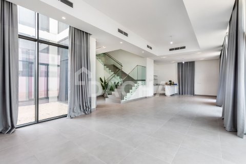 Вилла с 5 спальнями в Al Furjan, ОАЭ №155546 8