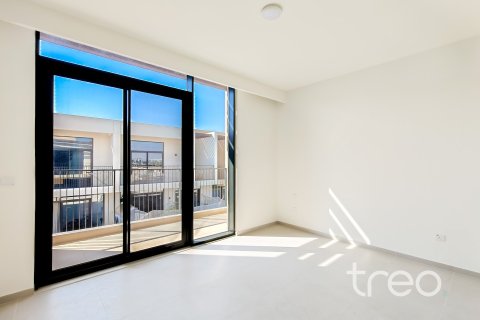 Villa de 4 chambres à EMAAR South, UAE No. 199105 6