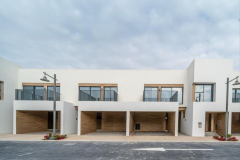 Townhouse de 3 dormitorios  No. 112542 2