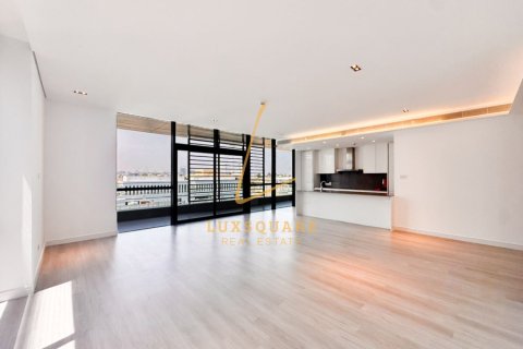 3 bedrooms Apartment in Al Wasl, UAE No. 208400