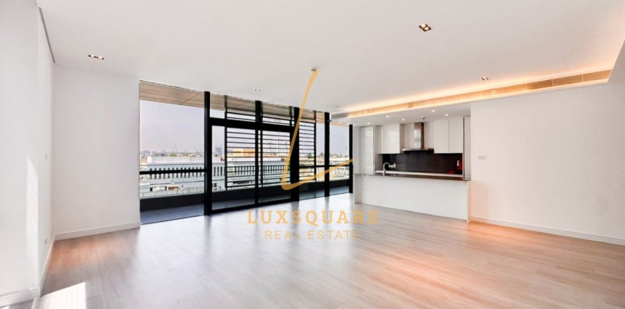 3 bedrooms Apartment in Al Wasl, UAE No. 208400