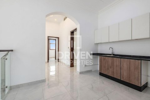 6 bedrooms Villa in Nadd Al Sheba, UAE No. 192729 18