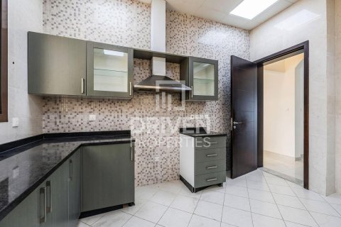 6 bedrooms Villa in Nadd Al Sheba, UAE No. 192729 11