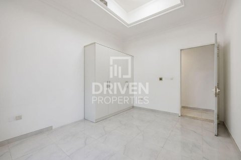 6 bedrooms Villa in Nadd Al Sheba, UAE No. 192729 9