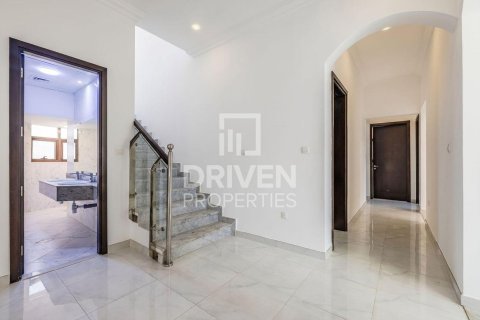 6 bedrooms Villa in Nadd Al Sheba, UAE No. 192729 5