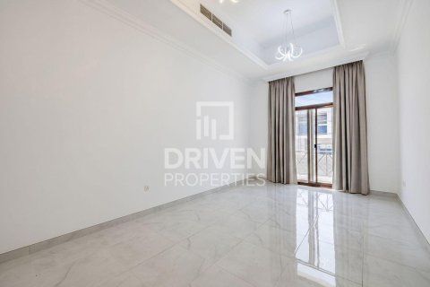 6 bedrooms Villa in Nadd Al Sheba, UAE No. 192729 17