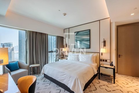 2 bedrooms Apartment in Address Harbour Point, UAE No. 192726 12
