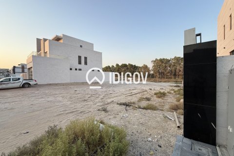463.49m² Land in Dubai, UAE No. 184945 3