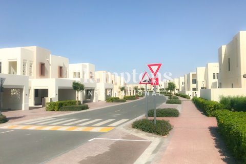 3 bedrooms Townhouse in Al Reem, UAE No. 164426 10