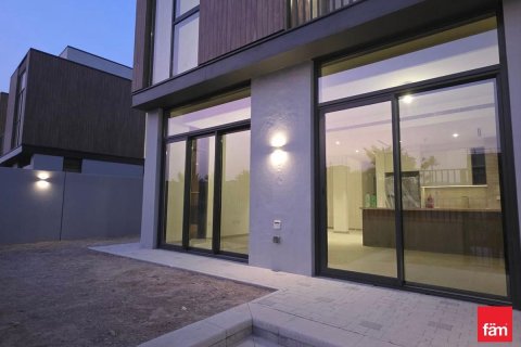 Villa de 3 dormitorios  No. 112044 2