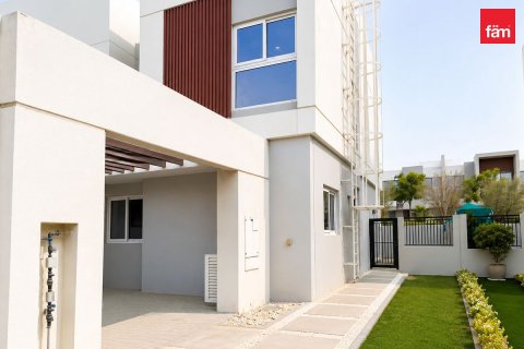 4 bedrooms Villa in Dubai, UAE No. 186441