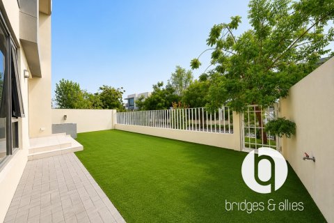 Villa de 4 dormitorios en Dubai Hills Estate, UAE No. 210663