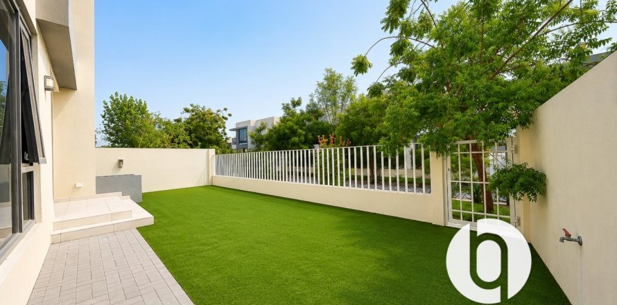 Villa de 4 dormitorios en Dubai Hills Estate, UAE No. 210663