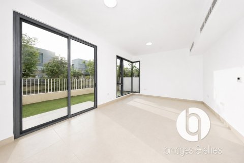 Villa de 4 dormitorios en Dubai Hills Estate, UAE No. 210663 5