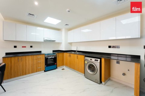 3 bedrooms Townhouse in Dubai, UAE No. 100582 9