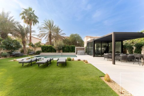 4 bedrooms Villa in Jumeirah Village Triangle, UAE No. 194299 8