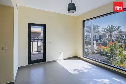 Вилла с 4 спальнями в Дубай Хилс Эстейт, ОАЭ №146262 3