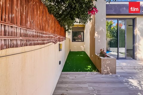 Вилла с 4 спальнями в Дубай Хилс Эстейт, ОАЭ №146262 19