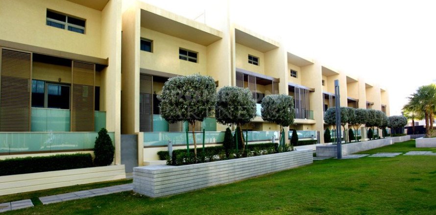 4 bedrooms Townhouse in Al Raha Beach, UAE No. 76512