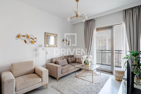 Квартира с 1 спальней в Creekside 18, ОАЭ №85299 3