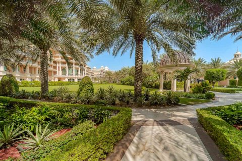 Villa de 4 dormitorios en Palm Jumeirah, UAE No. 147149 30