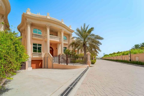 Villa de 4 dormitorios en Palm Jumeirah, UAE No. 147149