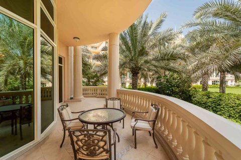 Villa de 4 dormitorios en Palm Jumeirah, UAE No. 147149 7