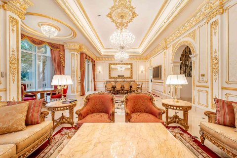 Villa de 4 dormitorios en Palm Jumeirah, UAE No. 147149 5