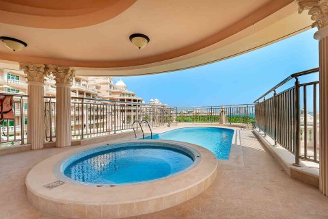Villa de 4 dormitorios en Palm Jumeirah, UAE No. 147149 15