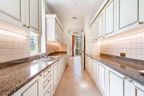Villa de 4 dormitorios en Palm Jumeirah, UAE No. 147149 22