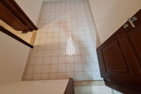 Villa de 4 chambres à Abu Dhabi Gate City, UAE No. 36641 21