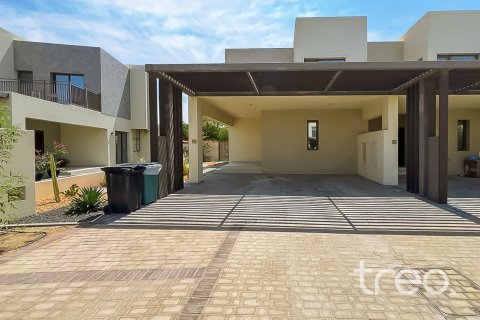 4 bedrooms Townhouse in Dubai, UAE No. 188131 3