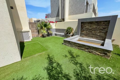4 bedrooms Townhouse in Dubai, UAE No. 188131 10