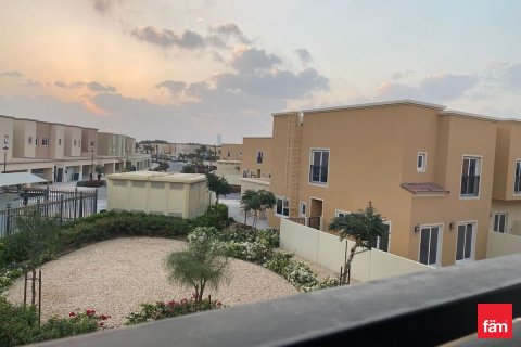 3 bedrooms Townhouse in Dubai, UAE No. 148605 3