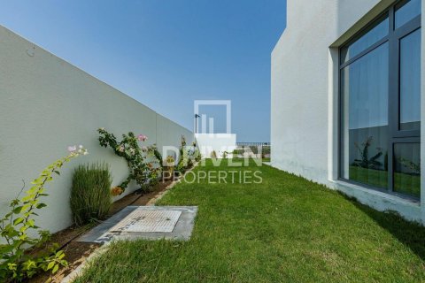 4 bedrooms Villa in EMAAR South, UAE No. 193838 9