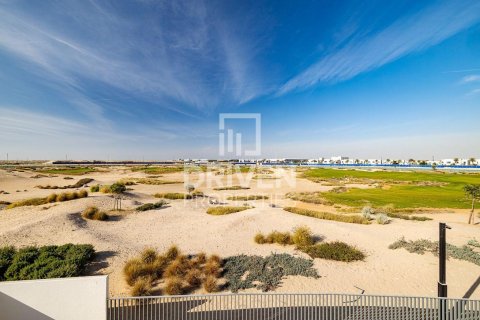 4 bedrooms Villa in EMAAR South, UAE No. 193838 3